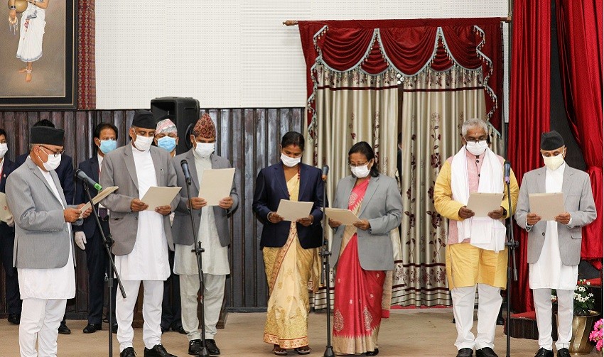 नया मन्त्रीको सपथ सम्पन्न, यस्तो बन्यो मन्त्रीमण्डल