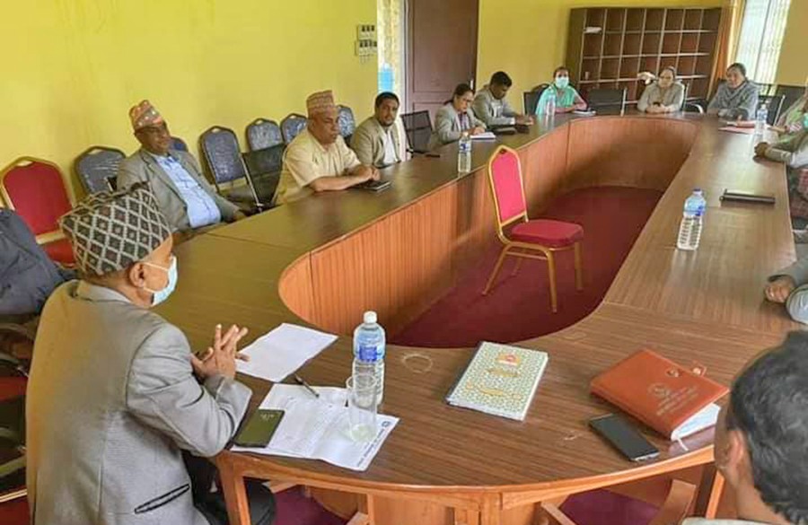सरकारमा रहेका तीनजना मन्त्रीलाई तत्काल राजीनामा दिन निर्देशन