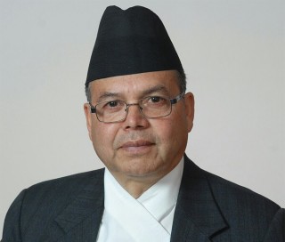 वरिष्ठ नेता  जे एन  खनालको उपचार खर्च एमालेले व्यहोर्ने