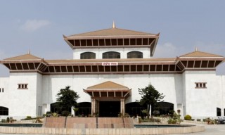 साउन ३ गते  प्रतिनिधिसभा बैठक बोलाउन सर्वोच्चको आदेश