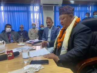 वायुसेवा निगम  निजिकरण हुनबाट रोकियो - नागरिक उड्डयन मन्त्री
