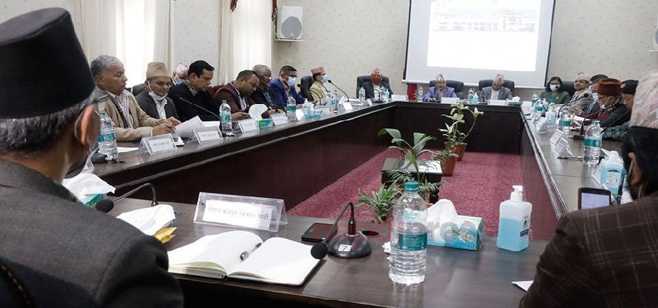 निर्वाचन आयोग र राजनीतिक प्रतिनिधिबीच छलफल सुरु
